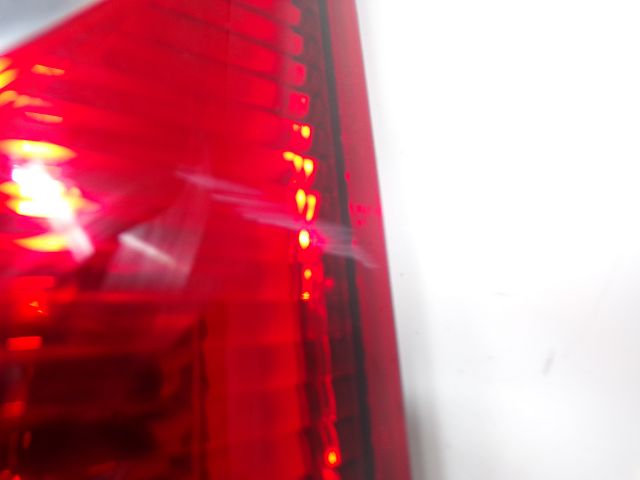 Feu arrière droit