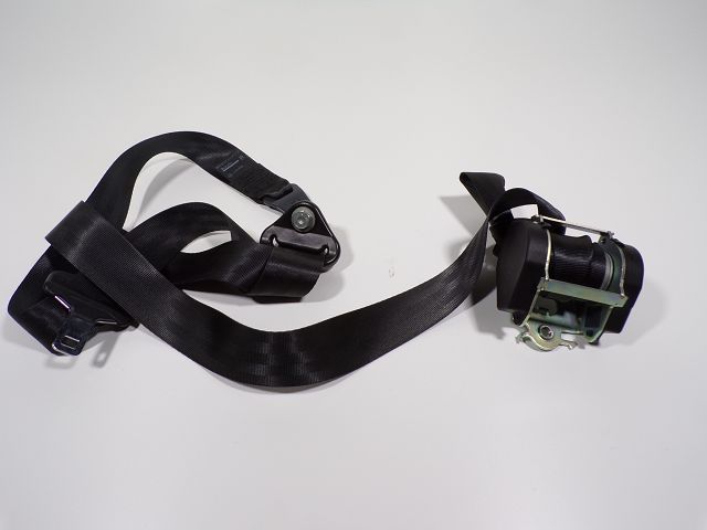 Ceinture avant droite