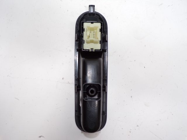 Commande lève-vitre avant droit