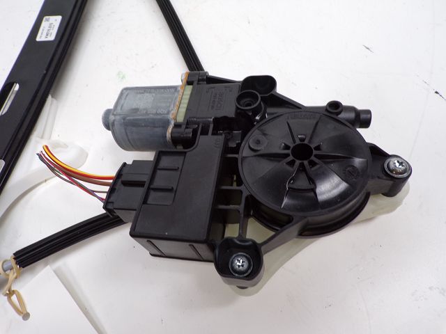 Lève-vitre électrique arrière gauche