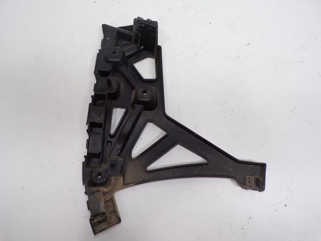 Support droit de pare-choc arrière