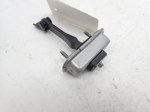 Tirant de porte avant droit