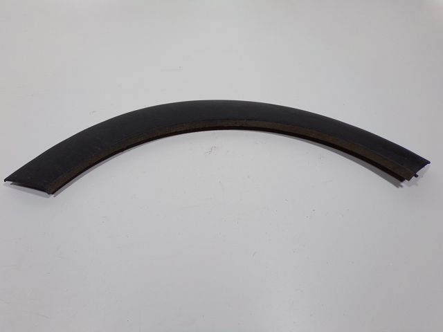 Elargisseur d'aile arrière gauche