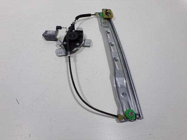 Lève-vitre électrique avant gauche