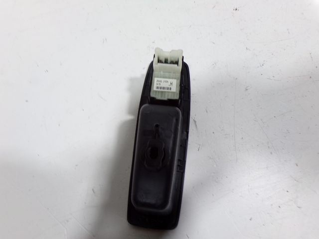 Commande lève-vitre arrière gauche