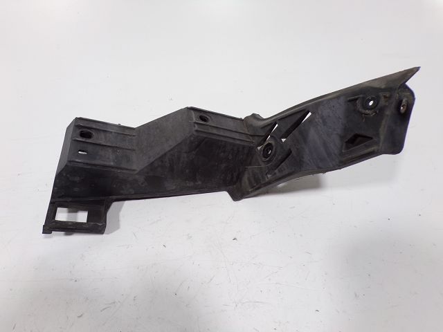 Support droit de pare-choc arrière