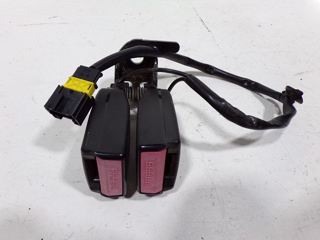 Ancrage ceinture arrière droit