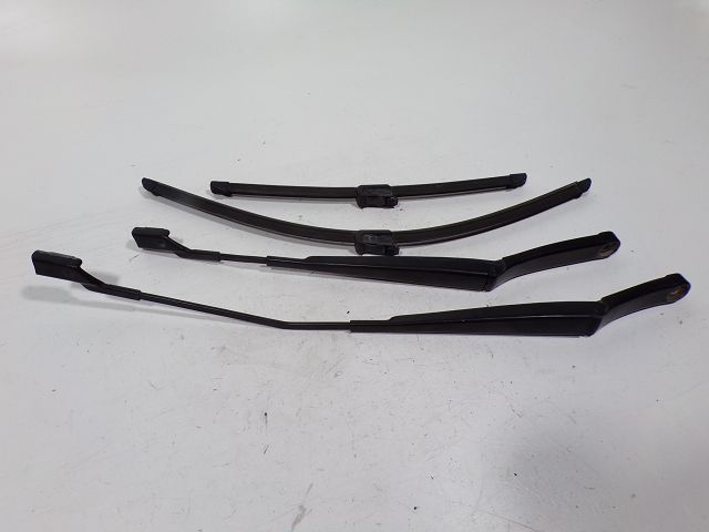 Bras d'essuie-glace avant