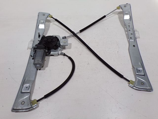 Lève-vitre électrique avant droit
