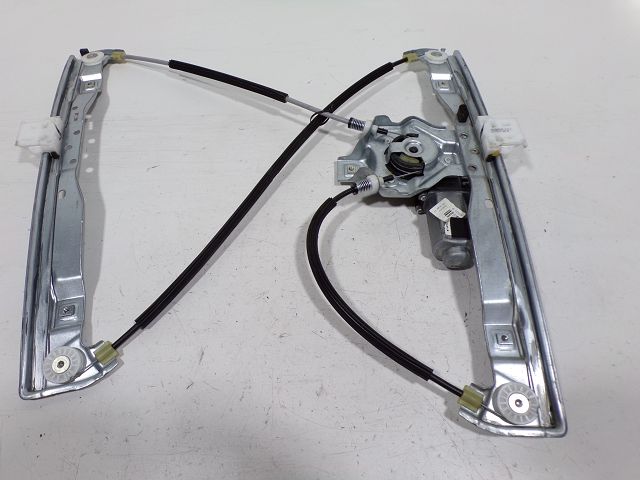 Lève-vitre électrique avant droit