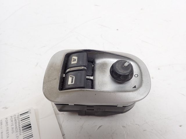 Commande lève-vitre avant gauche