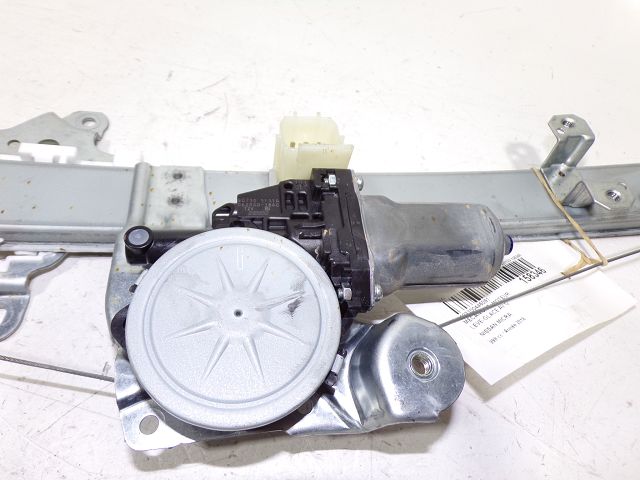 Lève-vitre électrique avant gauche