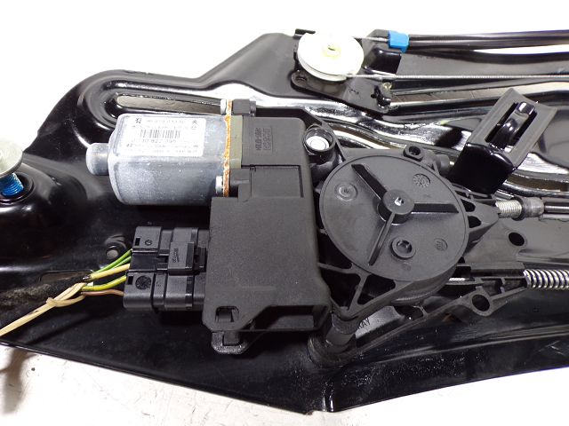 Lève-vitre électrique arrière droit