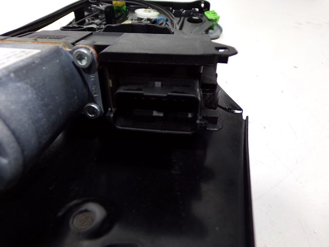 Lève-vitre électrique arrière droit