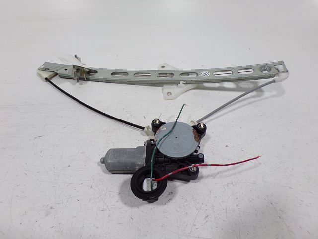 Lève-vitre électrique avant droit