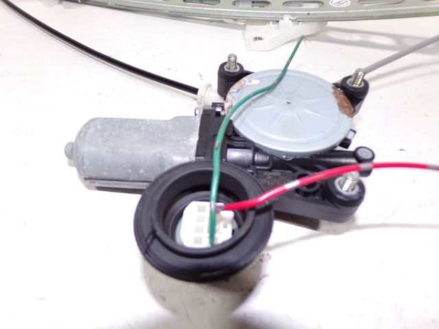 Lève-vitre électrique avant droit