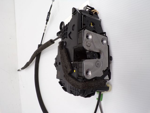 Serrure de porte arrière droite