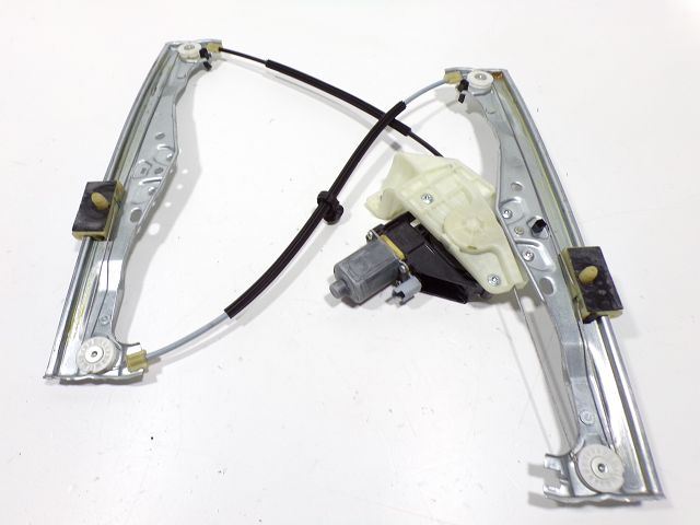 Lève-vitre électrique avant droit