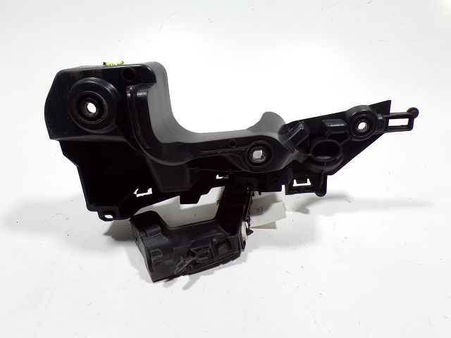 Support gauche de pare-choc arrière