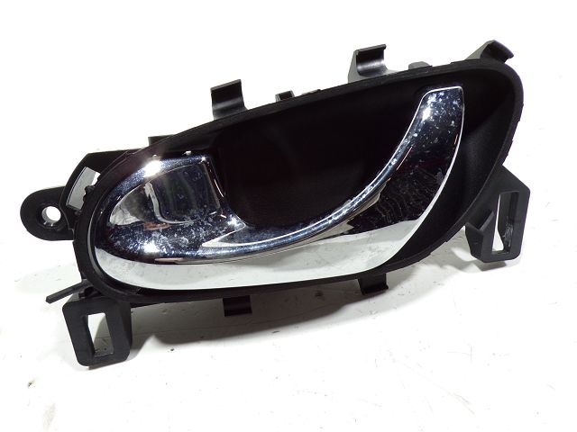 Poignée intérieure porte arrière gauche