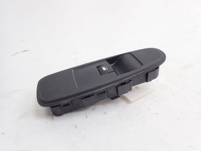 Commande lève-vitre avant droit