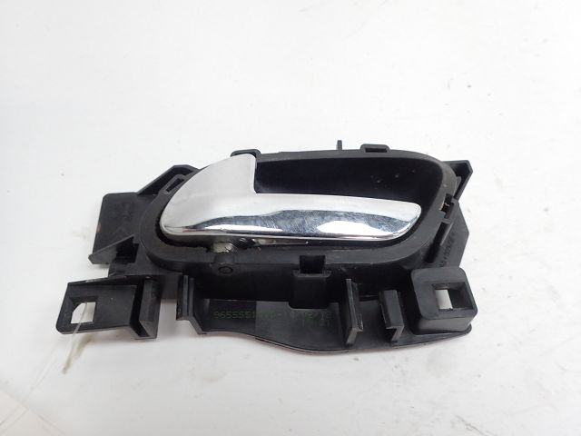 Poignée intérieure porte avant gauche