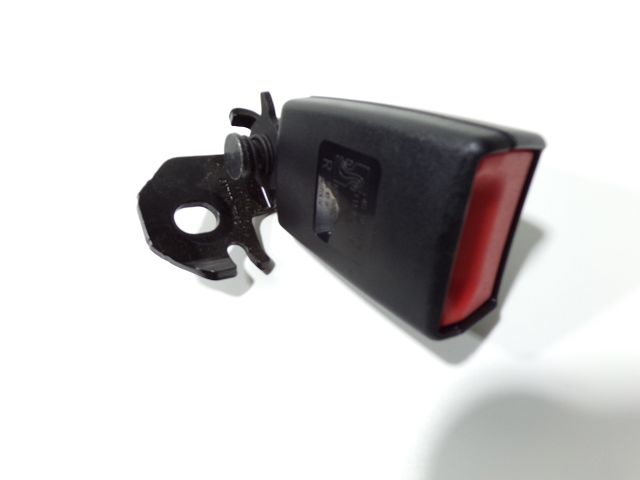 Ancrage ceinture arrière droit