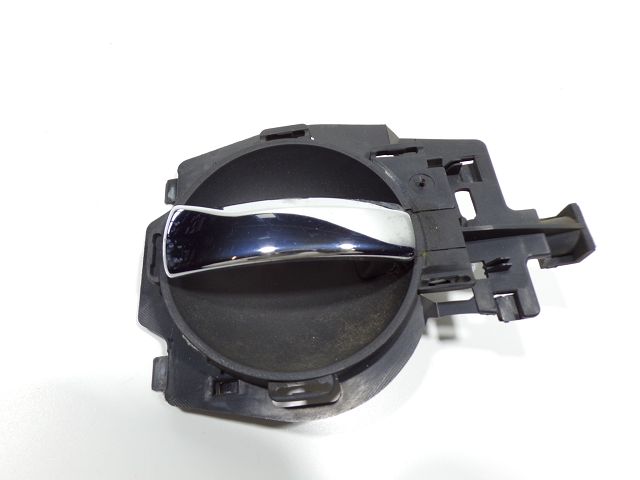 Poignée intérieure porte avant droite