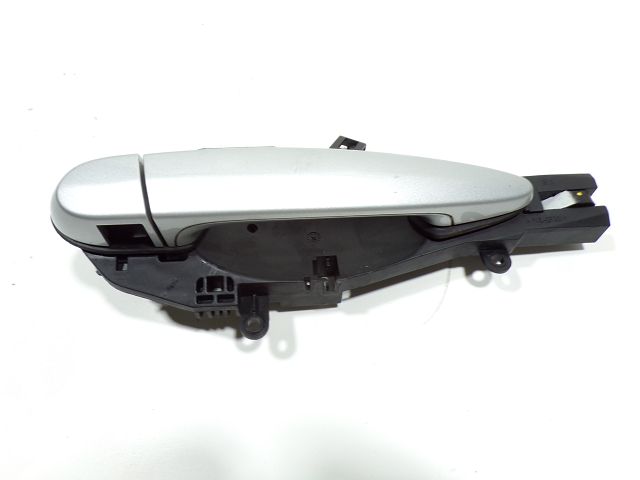 Poignée extérieure avant droite