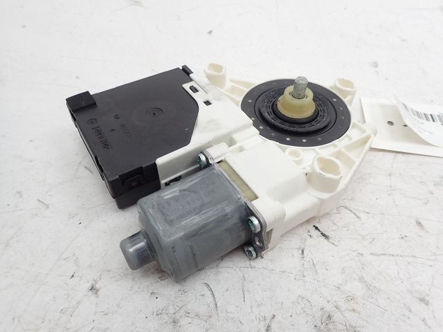 Lève-vitre électrique avant gauche