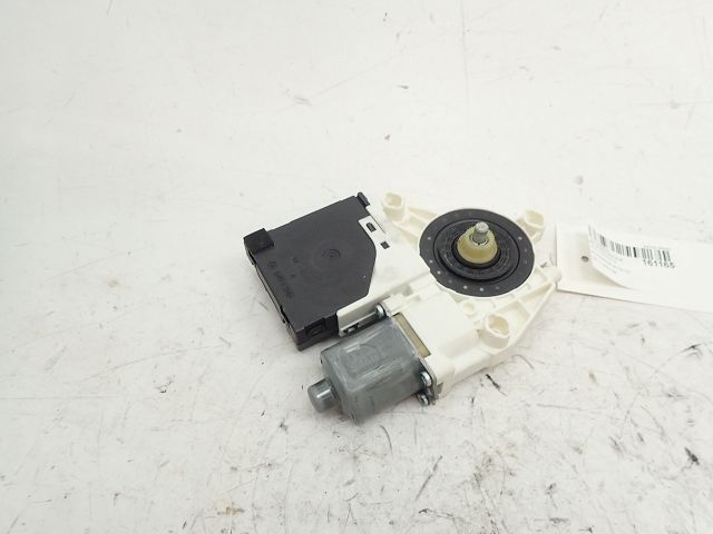 Lève-vitre électrique avant gauche