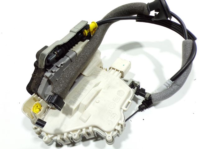 Serrure de porte avant gauche