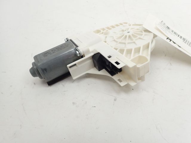 Lève-vitre électrique avant gauche