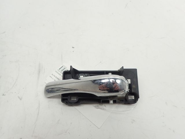 Poignée intérieure porte avant gauche