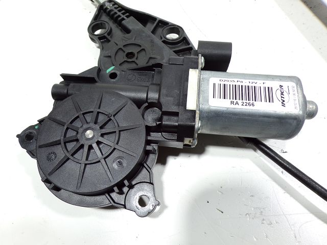 Lève-vitre électrique avant droit