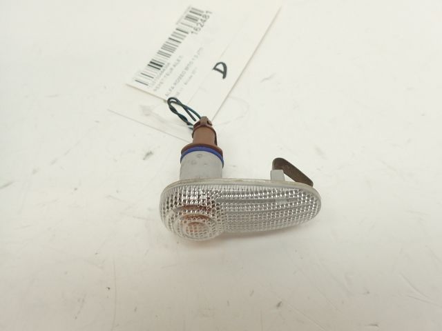 Répétiteur d'aile droit