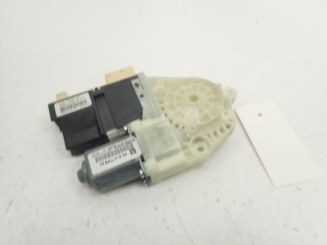 Leve-vitre electrique avant droit