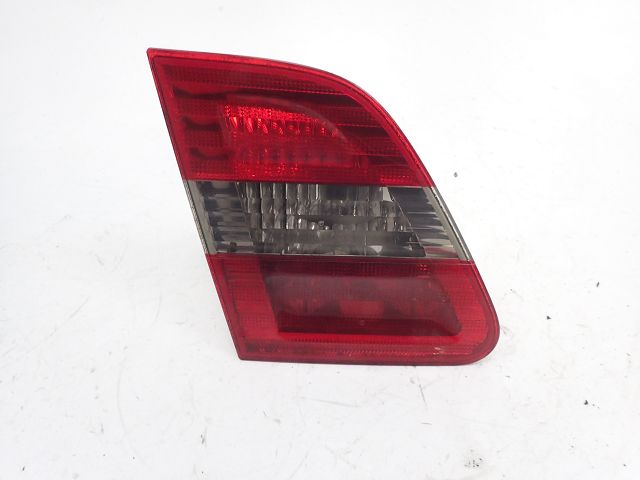 Feu arrière intérieur gauche