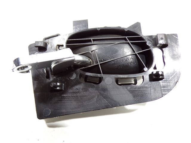 Poignée intérieure porte avant droite