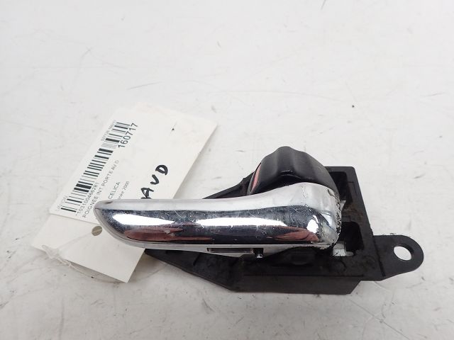 Poignee interieure porte avant droite