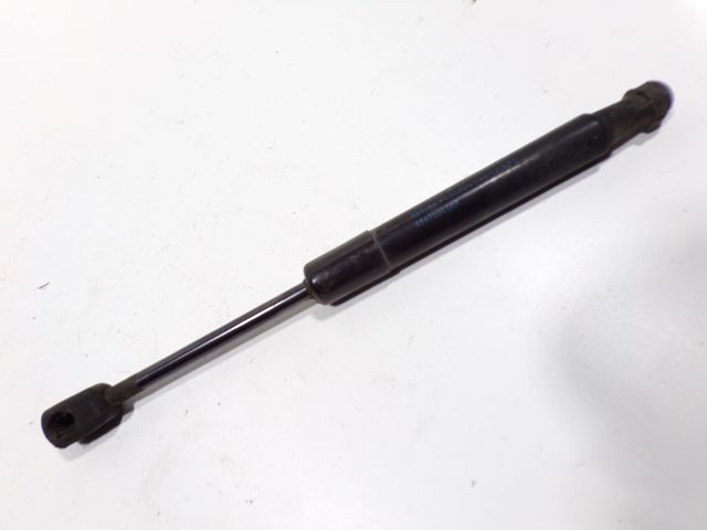 Verin droit de capot