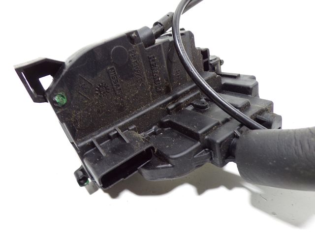 Serrure de porte arrière droite