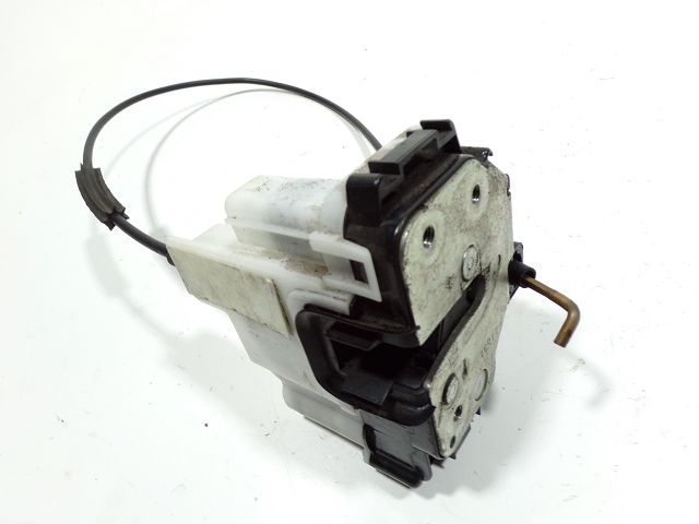 Serrure de porte avant droite