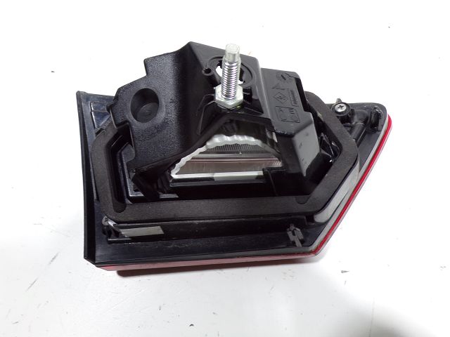 Feu arrière intérieur droit