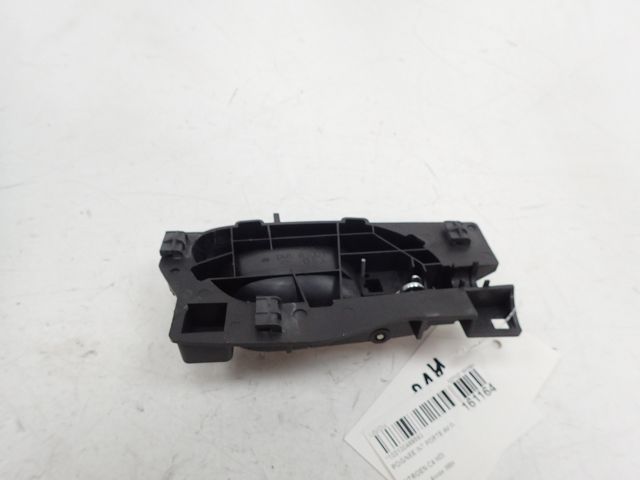 Poignée intérieure porte avant gauche