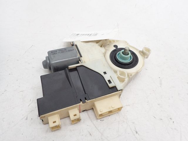 Lève-vitre électrique avant droit