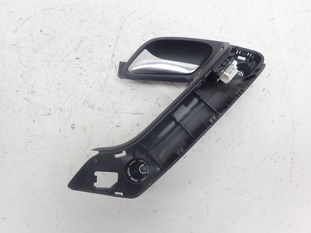 Poignée intérieure porte avant gauche