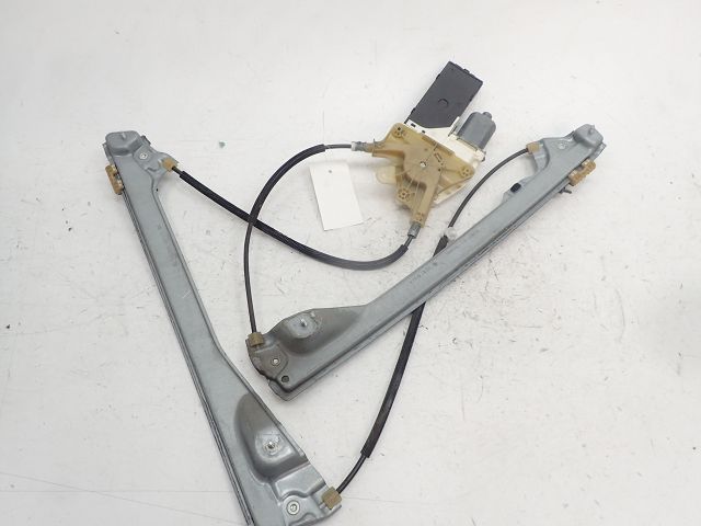 Lève-vitre électrique avant gauche