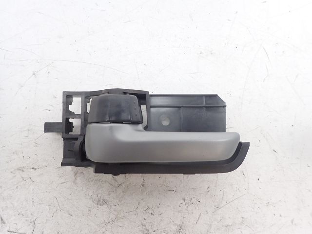 Poignée intérieure porte avant gauche