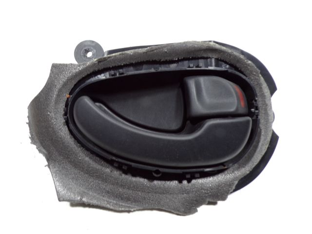 Poignee interieure porte arriere droite